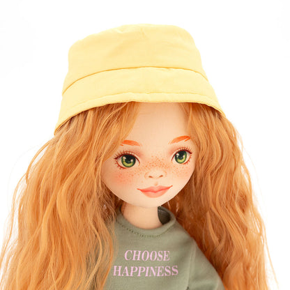Sunny im grünen Sweatshirt + Bonus-Accessoires-Set (35 cm)