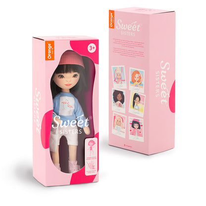 Lilu in einem hellblauen Sweatshirt + Bonus-Zubehörset (35 cm)