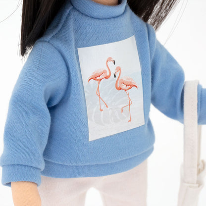 Lilu in einem hellblauen Sweatshirt + Bonus-Zubehörset (35 cm)