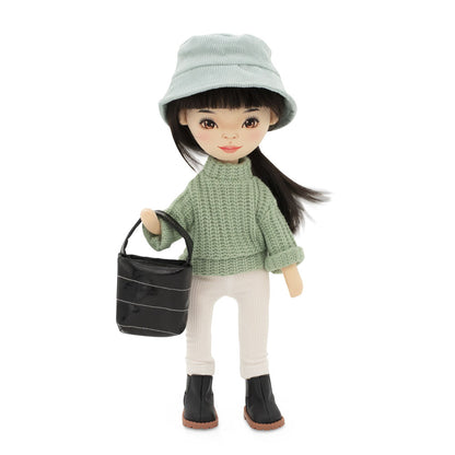 Lilu zaļā džemperī + bonusa aksesuāru komplekts (35cm)