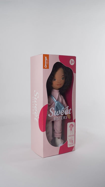 Tina rozā sporta tērpā + papildu aksesuāru komplekts (35 cm)