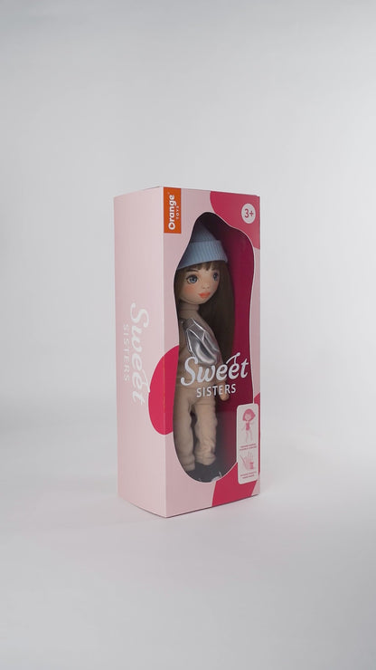 Sophie im beigefarbenen Trainingsanzug + Bonus-Zubehör-Set (35cm)